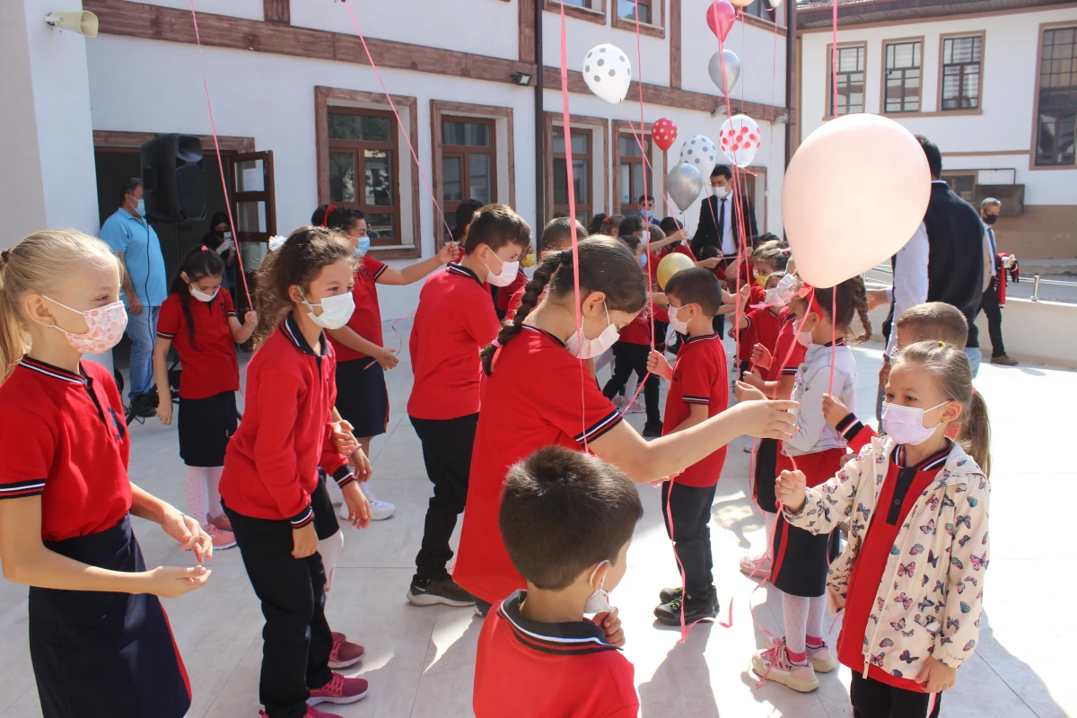 Osmaneli ve Pazaryeri\'nde İlköğretim Haftası kutlandı