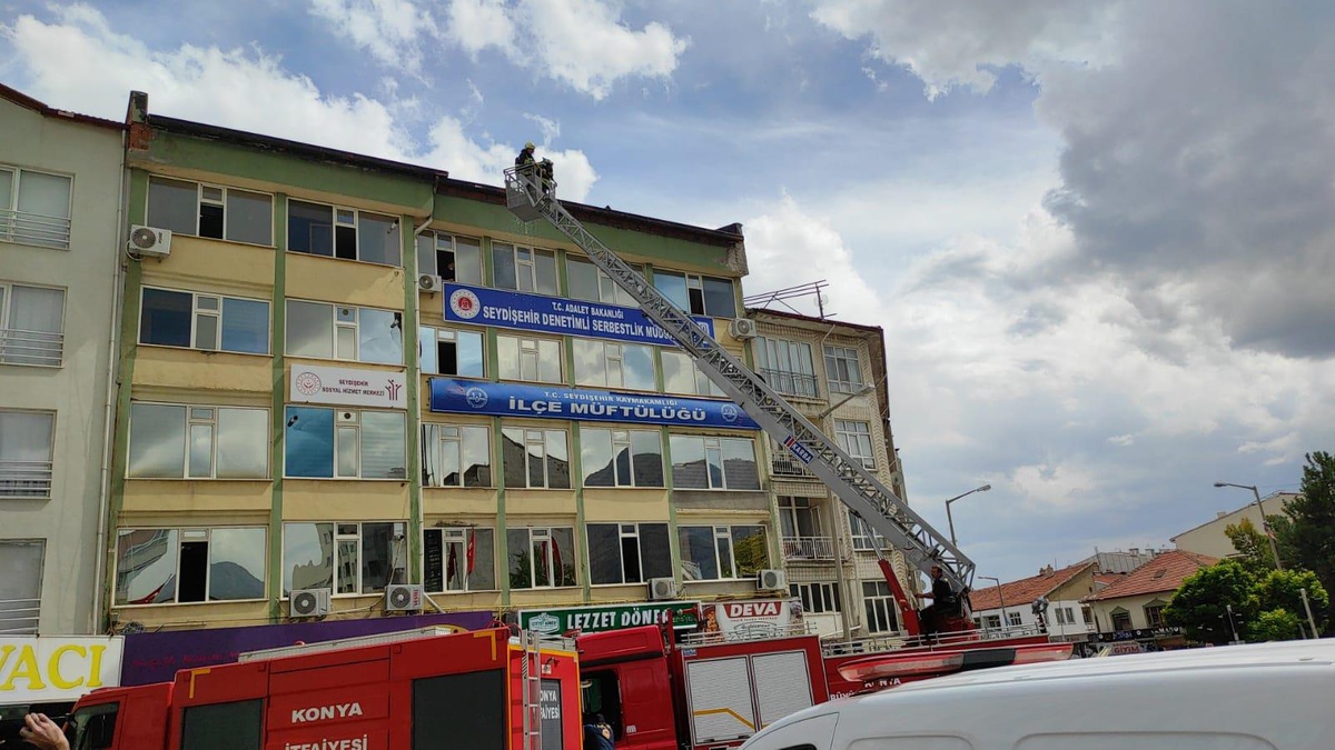 Seydişehir\'de müftülük binasında çıkan yangın söndürüldü