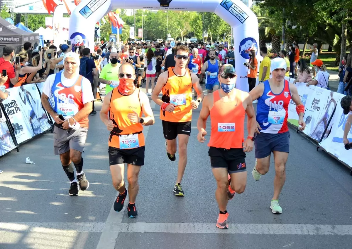 Sporcular Kadıköy Yarı Maratonu\'nda şiddete karşı koşacak