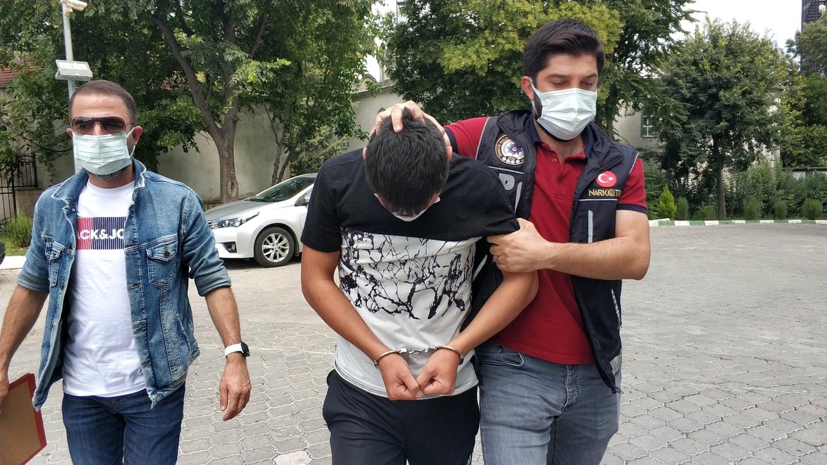 Uyuşturucu ticaretinden gözaltına alındı