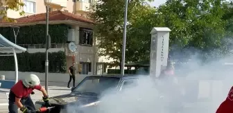 Seyir halindeki otomobil yandı