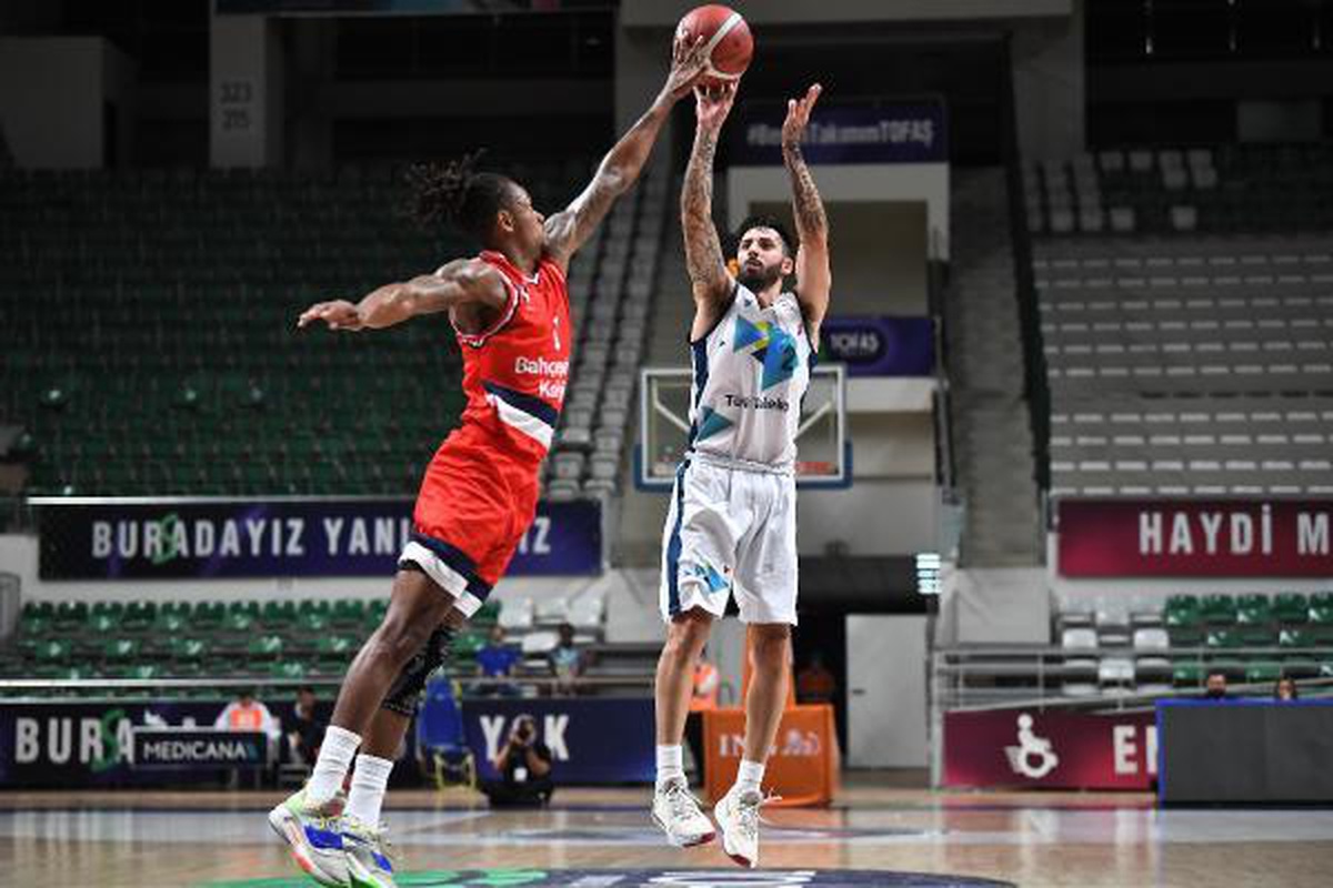 21\'inci Cevat Soydaş Basketbol Turnuvası\'nda ilk gün tamamlandı