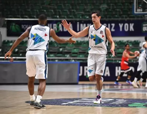 21'inci Cevat Soydaş Basketbol Turnuvası'nda ilk gün tamamlandı 21'inci Cevat Soydaş Basketbol Turnuvası'nda ilk gün tamamlandı