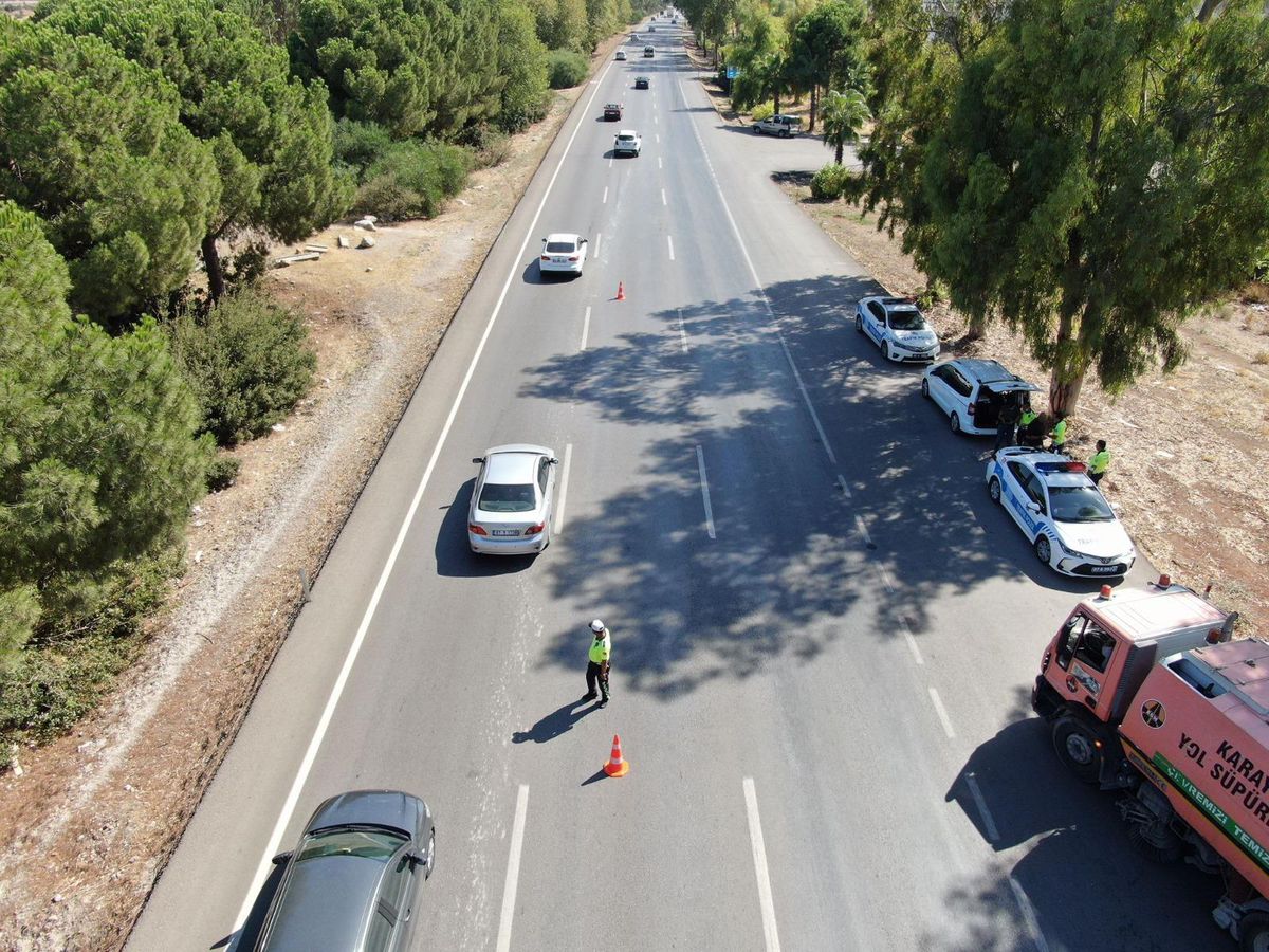 Antalya\'da helikopter ve drone destekli trafik denetimi yapıldı