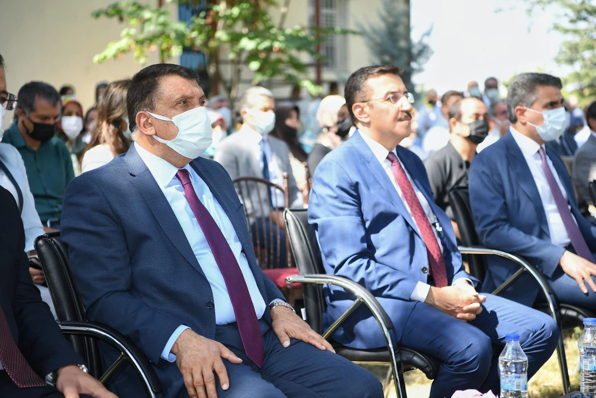 Başkan Gürkan, Kayısı Araştırma Enstitüsü glütensiz bisküvi tesisi açılışına katıldı