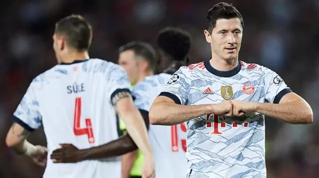 Bayern Münih, deplasmanda Barcelona'yı farka boğdu! İşte Şampiyonlar Ligi'nde gecenin sonuçları Bayern Münih, deplasmanda Barcelona'yı farka boğdu! İşte Şampiyonlar Ligi'nde gecenin sonuçları