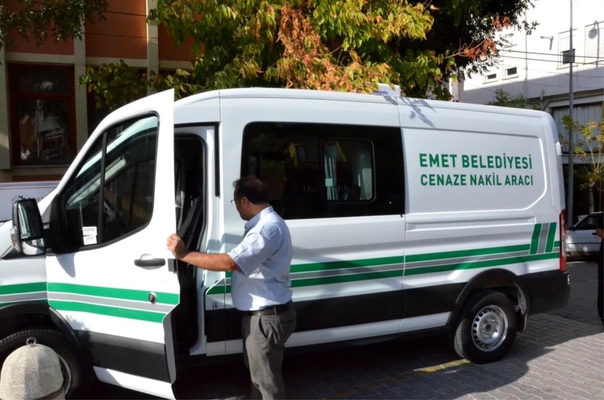 Belediyenin temin ettiği cenaze nakil aracı hizmete girdi