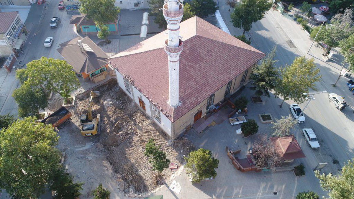 Çumra Ulu Cami\'de restorasyon çalışmaları sürüyor
