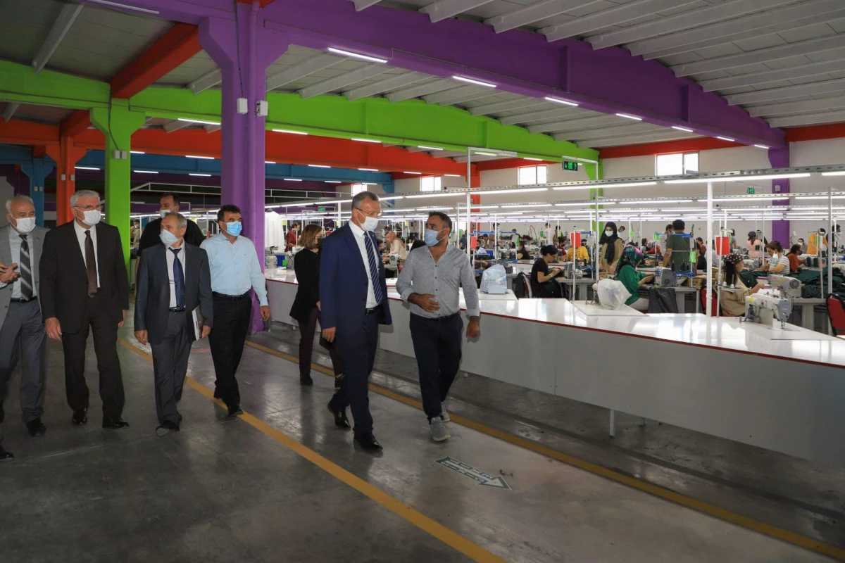 Erzincan Binali Yıldırım Üniversitesi Rektörü Prof. Dr. Levent\'ten üretim tesislerine ziyaret