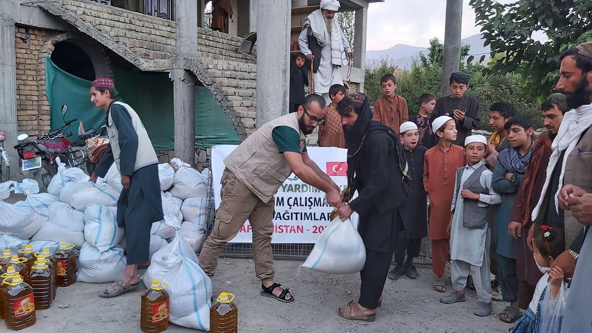 İHH, Afganistan\'daki ihtiyaç sahibi 7 bin 600 kişiye yardımda bulundu