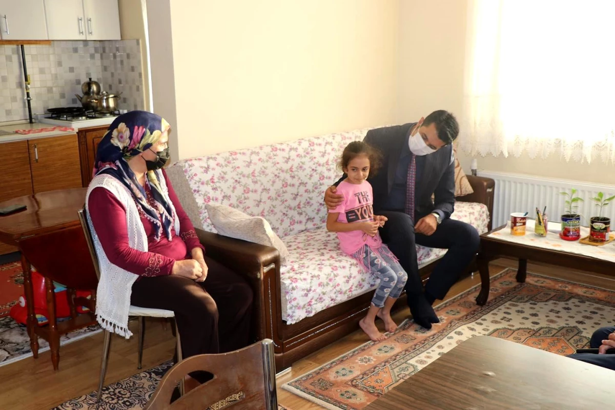 Son dakika haberleri | İliç Kaymakamının ilk durağı şehit ailesi oldu