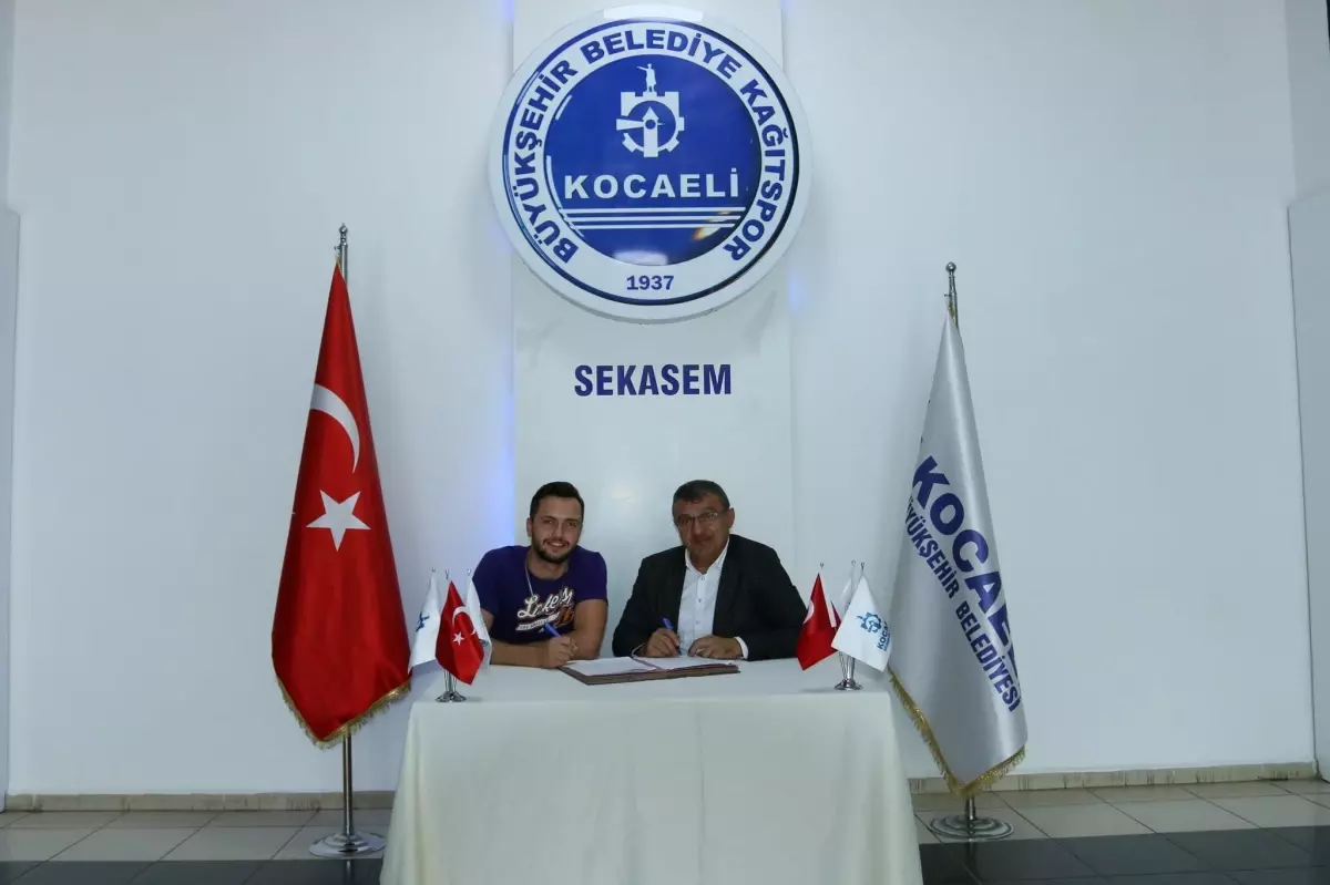 Kağıtspor voleybolda imzalar atıldı