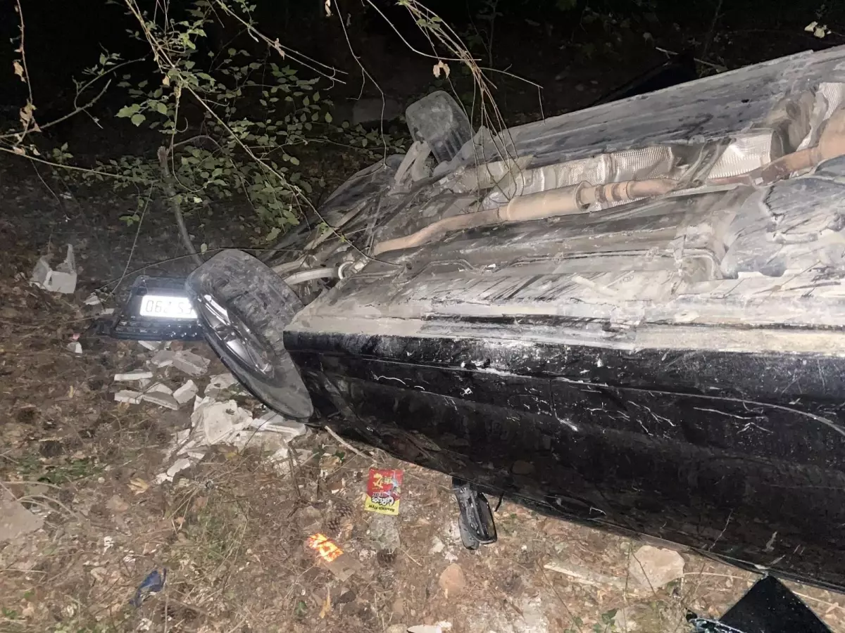 Son dakika haberi | Kaza yapan otomobil uçurumdan yuvarlandı: 3 yaralı