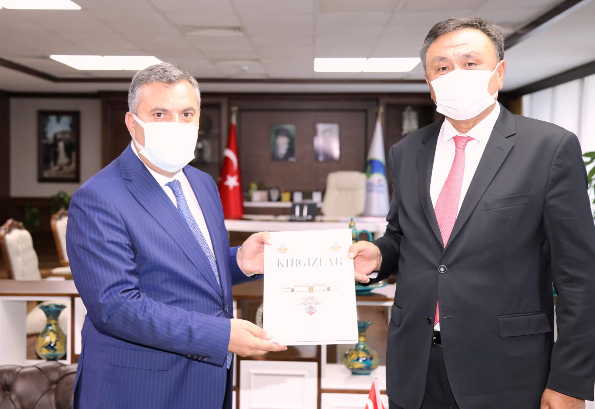 Kırgızistan\'ın Ankara Büyükelçisi Ömüraliyev, Çubuk Belediye Başkanı Demirbaş\'ı ziyaret etti