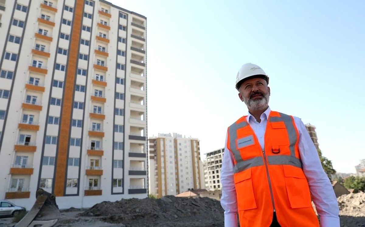 Kocasinan\'da dönüşümle eski binalar modern yapılaşmayla taçlandırılıyor