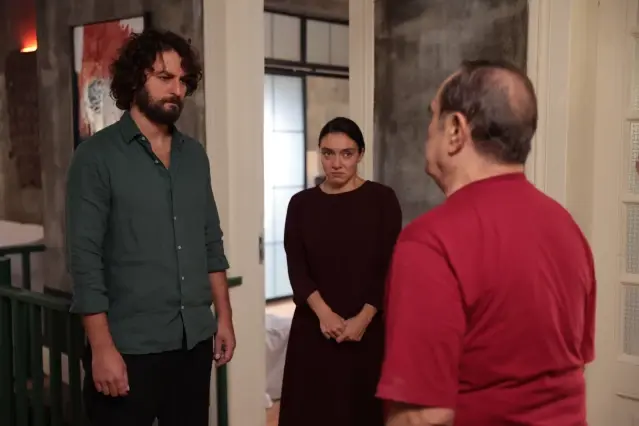Masumlar Apartmanı, yeni sezona hızlı bir giriş yaptı! Birkan Sokullu'nun oyunculuğu alkış topladı Masumlar Apartmanı, yeni sezona hızlı bir giriş yaptı! Birkan Sokullu'nun oyunculuğu alkış topladı