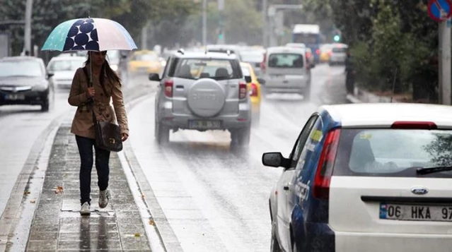 Son dakika: Meteoroloji'den alınan son bilgilere göre, Ankara'da iki bölgede etkisini artıracak yağışlar yarın geceye kadar devam edecek