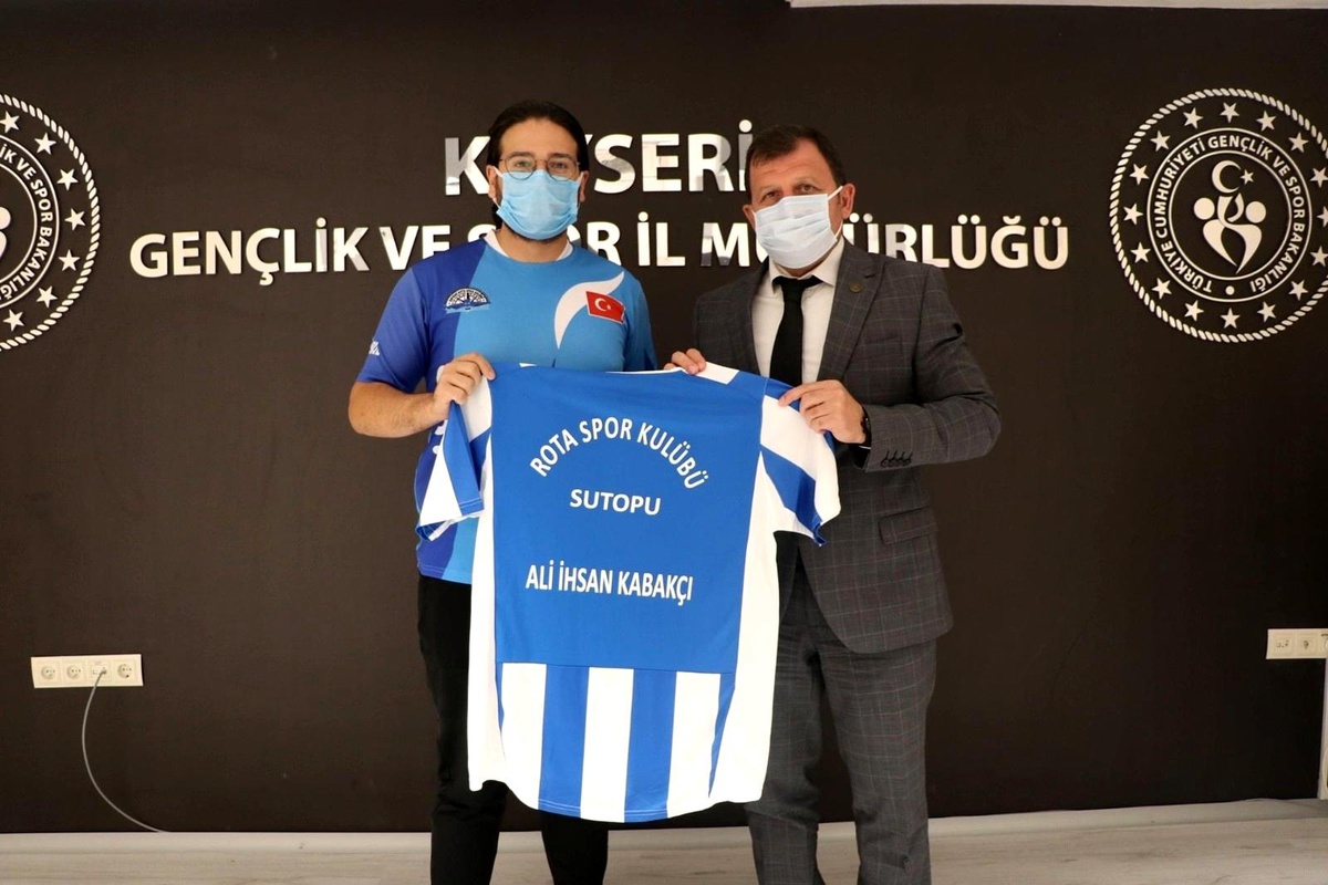 Rota Spor Kulübü Sutopu takımından Kabakcı\'ya ziyaret