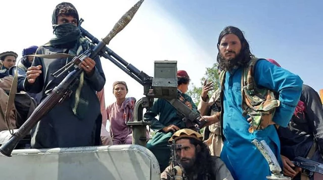 Taliban, yakın zamanda ülkede düzenli ordu kuracağını bildirdi