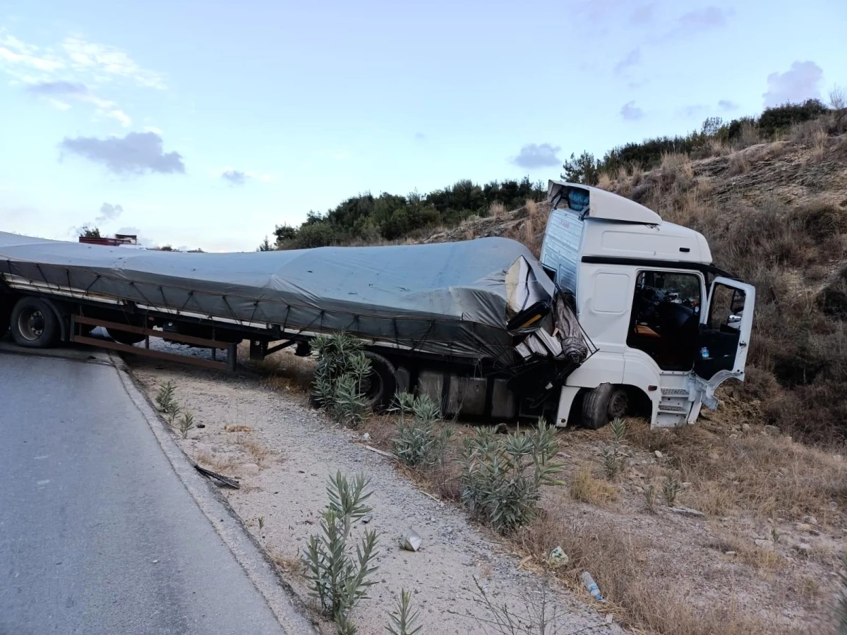 Tarsus\'ta 2 ayrı kazada 4 kişi yaralandı
