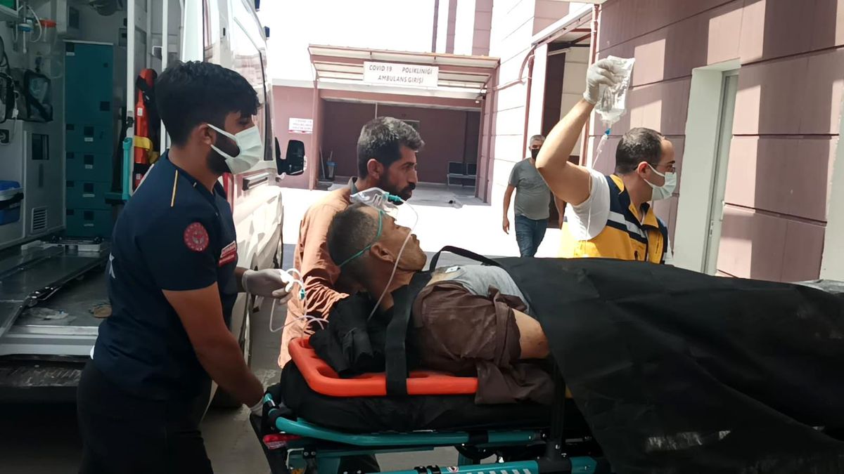 Üzerine mermer parçası düşen işçi ağır yaralandı