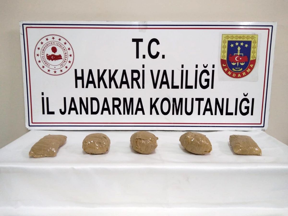 Yüksekova\'da 3 kilo metamfetamin maddesi ele geçirildi