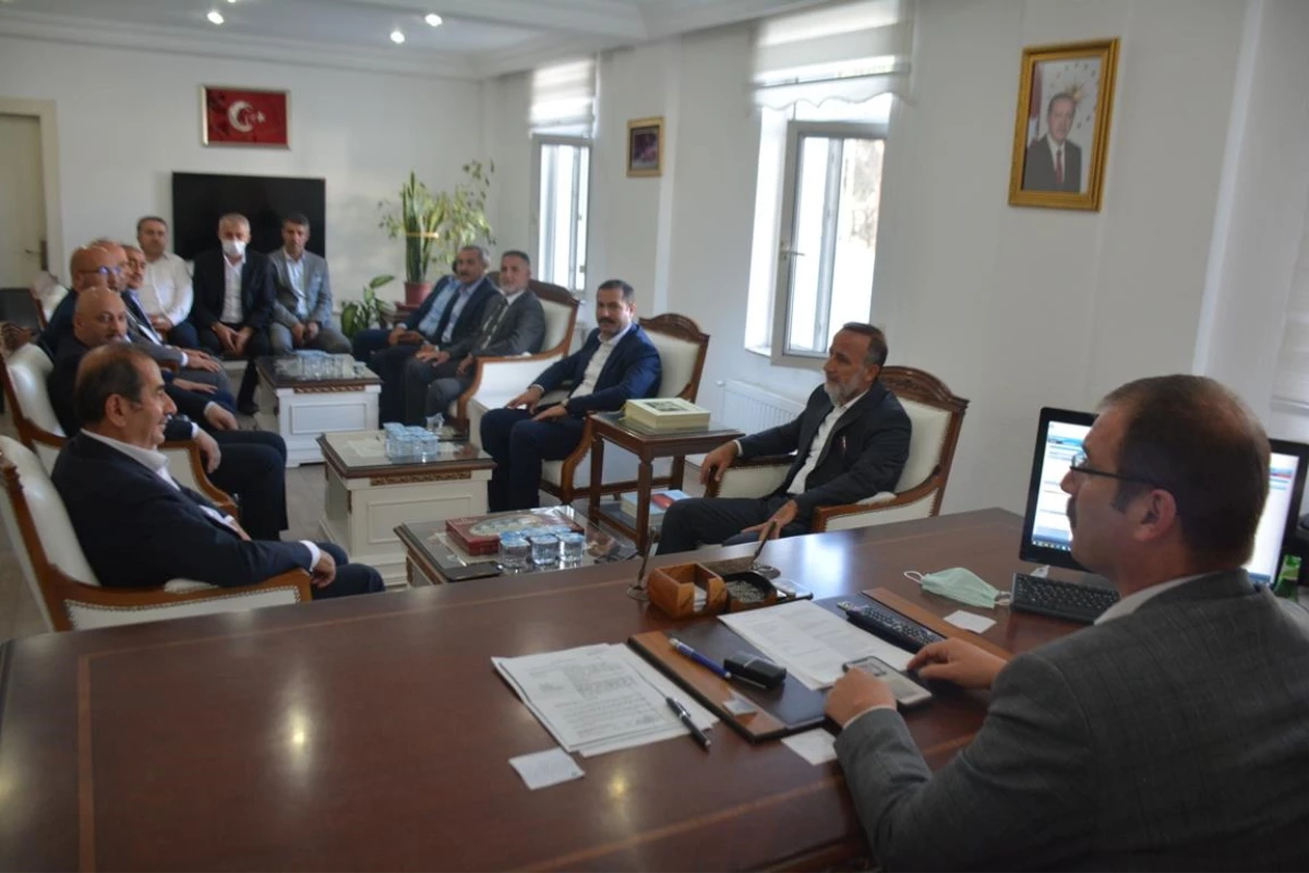 AK Parti Bitlis milletvekilleri Taşar ve Kiler Tatvan\'da ziyaretlerde bulundu
