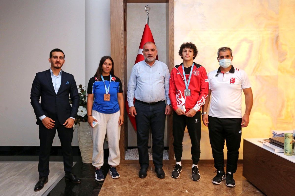 Canik\'in milli gururları