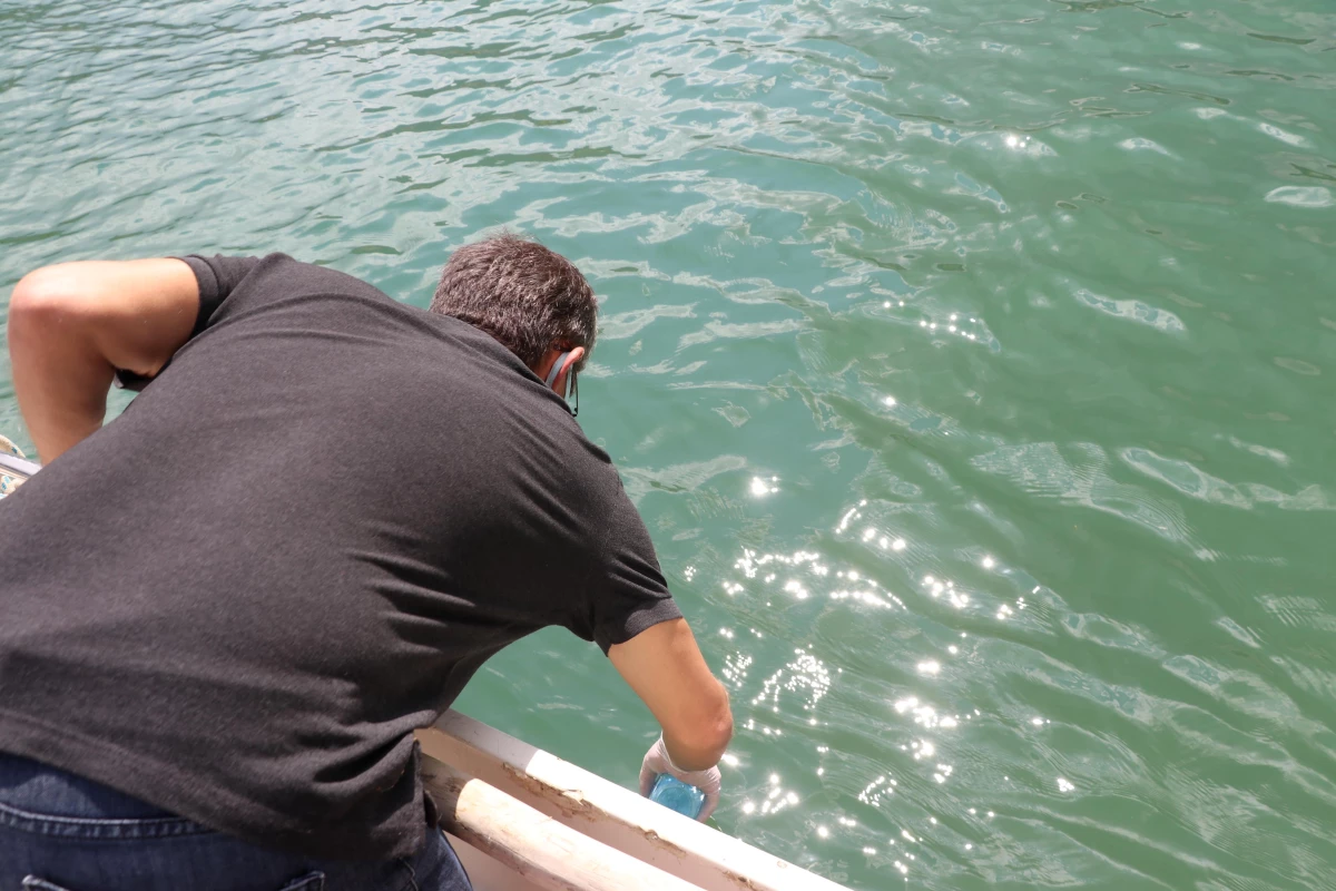 Son dakika: Eğirdir Gölü\'nden alınan numune sonuçlarının temiz çıktığı bildirildi