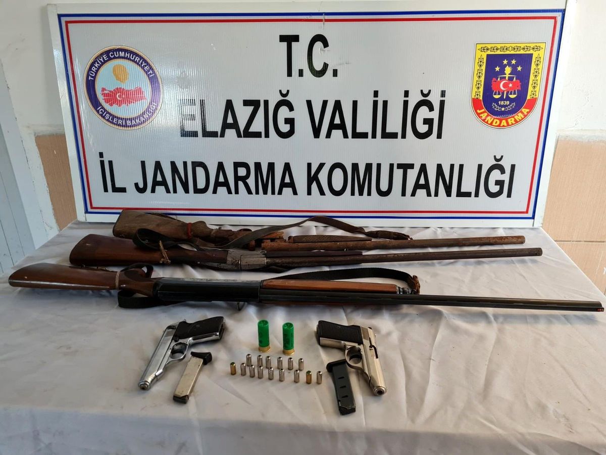 Elazığ\'da ruhsatsız silah operasyonu