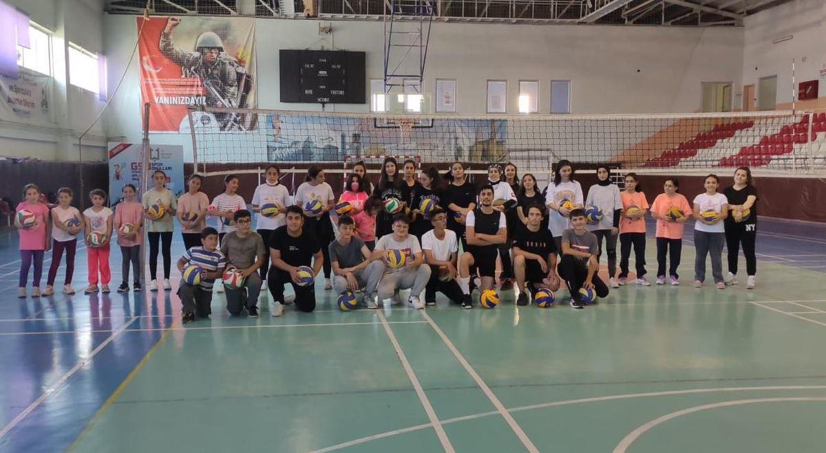 Erzurum\'da salgın döneminde 10 binden fazla öğrenci sporla buluştu
