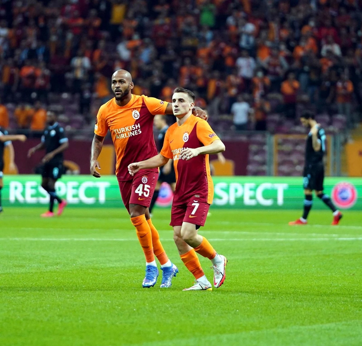 Galatasaray\'da 2 değişiklik
