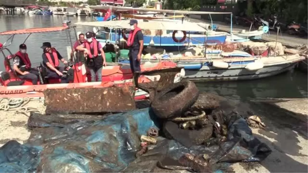 Marmaris\'te dalgıçlar, derelerde temizlik yaptı