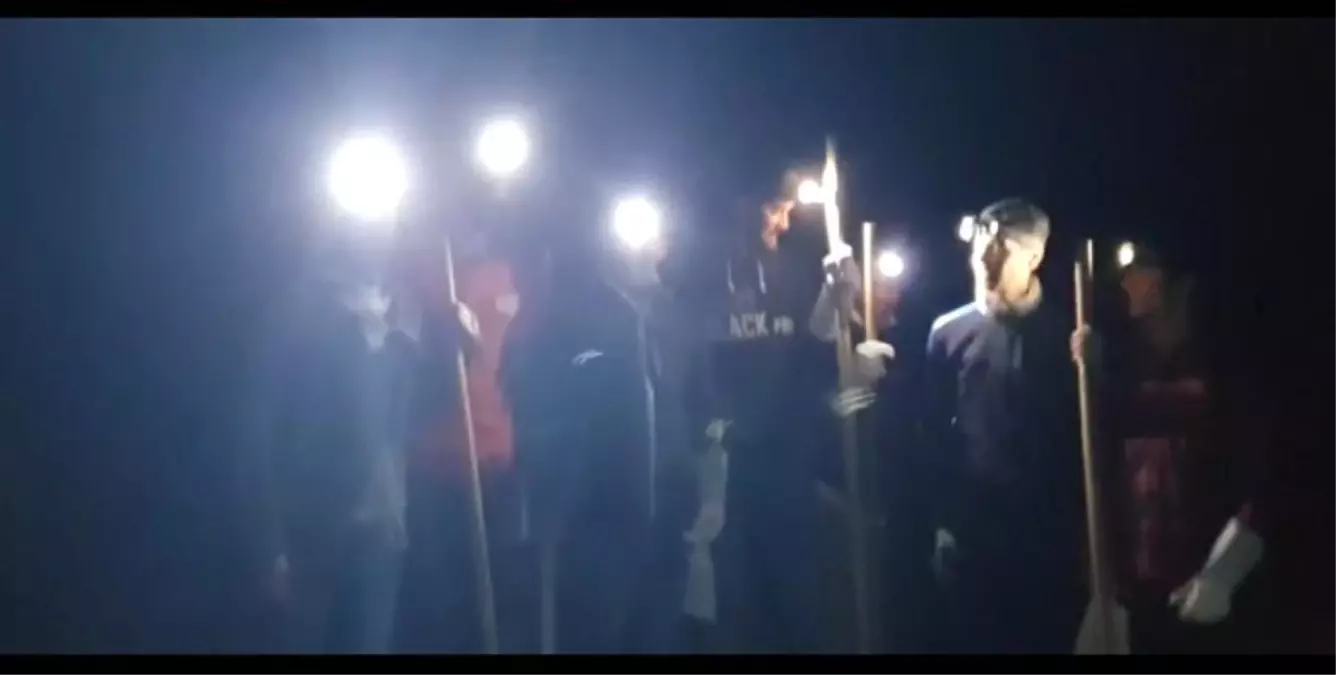 Son dakika gündem: Alevleri görünce diskodaki eğlenceye son verip yangına koştular