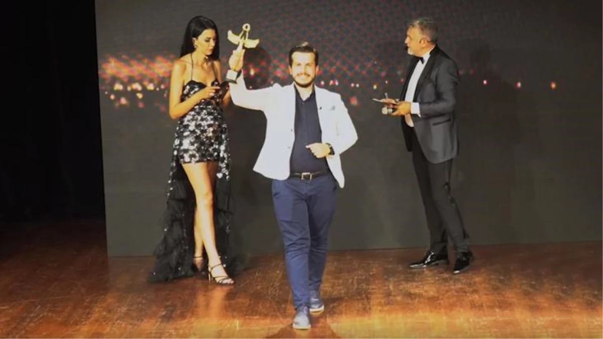 Altın Melek Ödülleri\'nde Yılın En İyi Youtube Programı Sunucusu ödülüne Ahmet Furkan Başdemir layık görüldü