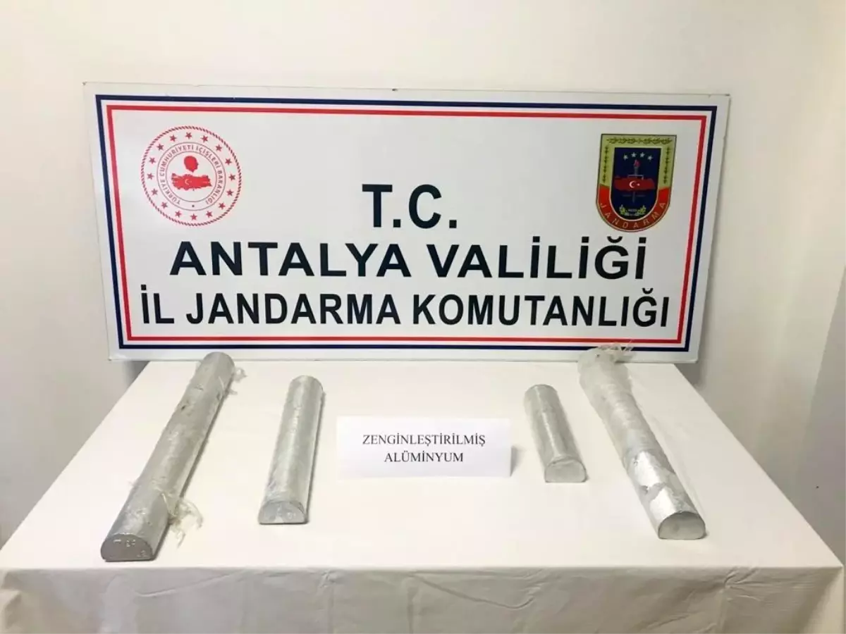 Antalya\'da jandarmadan zenginleştirilmiş saf alüminyum operasyonu