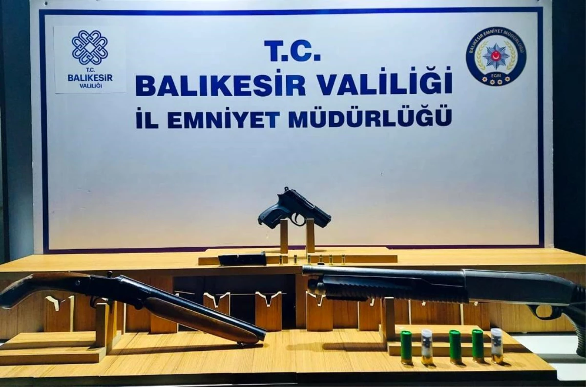 Balıkesir\'de 12 aranan şahıs yakalandı