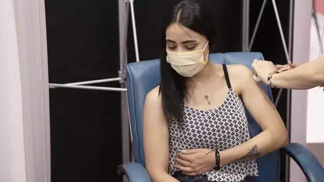 cift doz asi yaptiran vatandaslar temasli oldugu zaman karantinaya alinmayacak son dakika cift doz asi yaptiran vatandaslar temasli oldugu zaman karantinaya alinmayacak son dakika