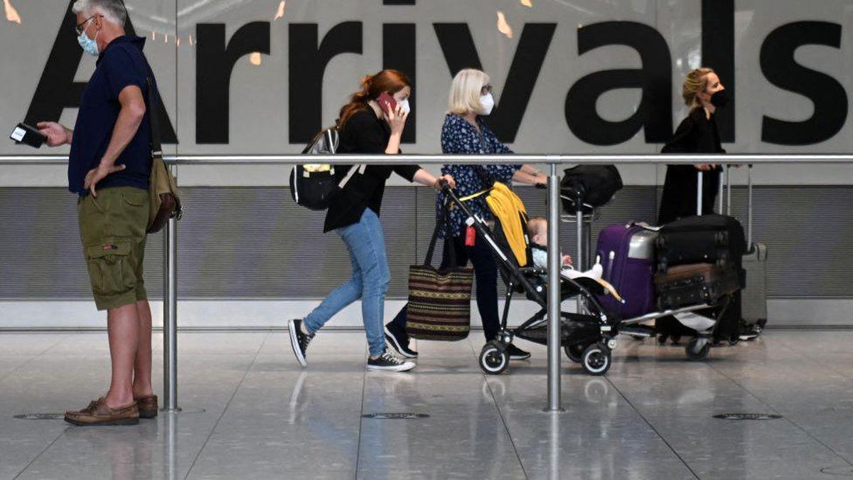 İngiltere Türkiye\'yi kırmızı listeden çıkardı, uluslararası seyahat kurallarını gevşetti