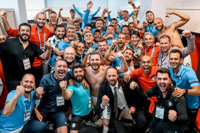 İzmir derbisinde kazanan Altay! Göztepe'yi son dakikada Paxiao'nun golü yıktı