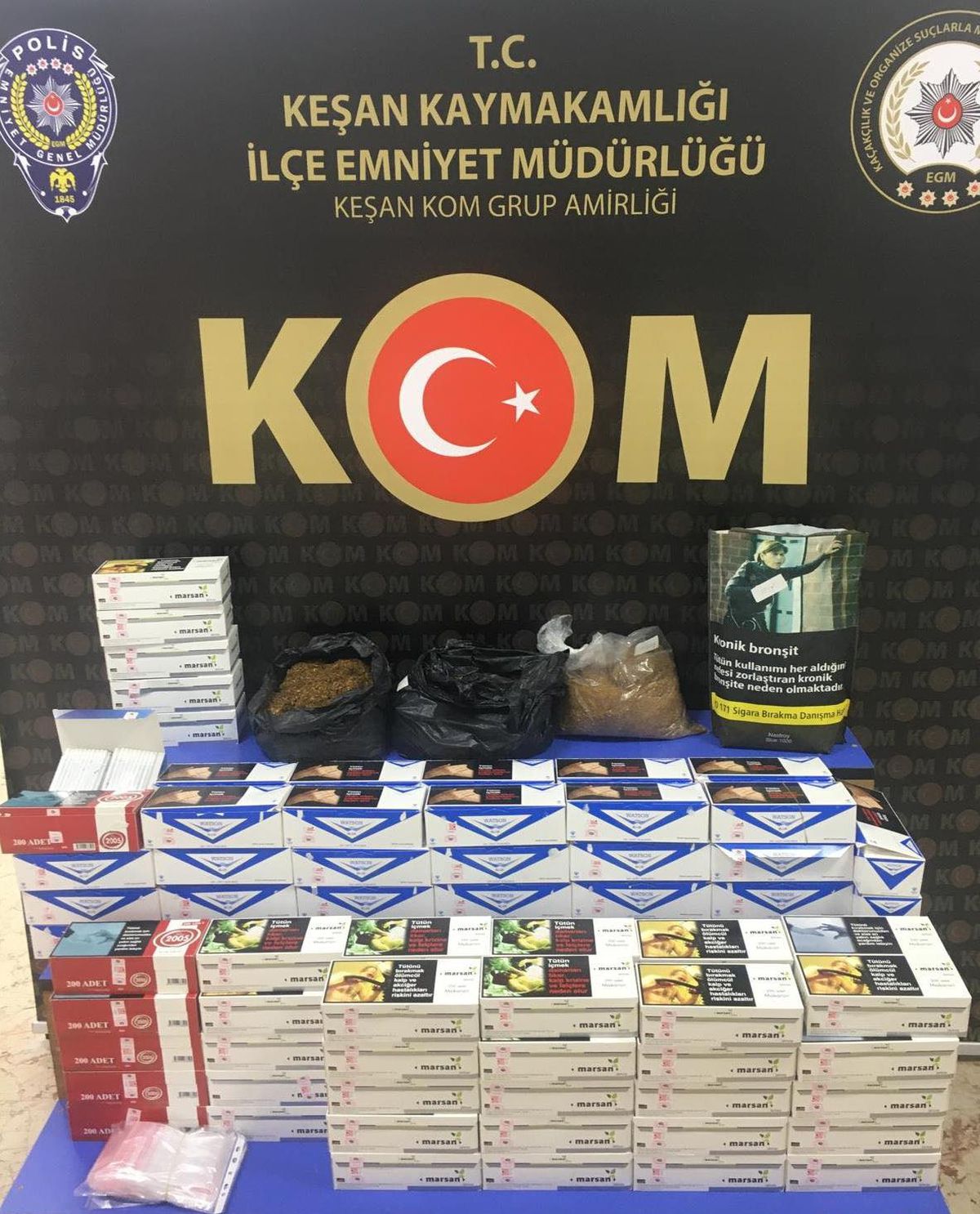 Keşan\'da bir markette tek satılmak için hazırlanmış tütünle doldurulmuş makaron ele geçirildi