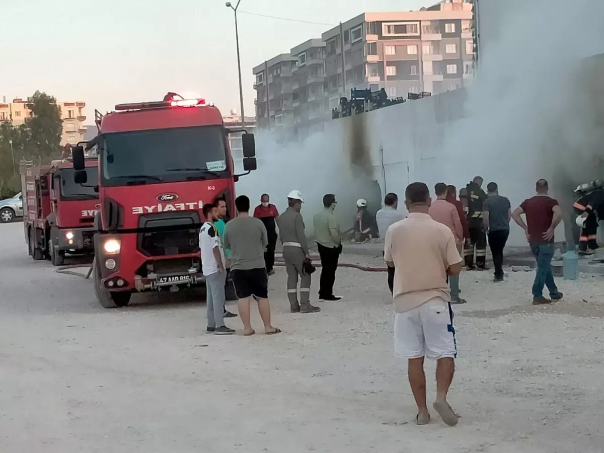 Market deposunda korkutan yangın