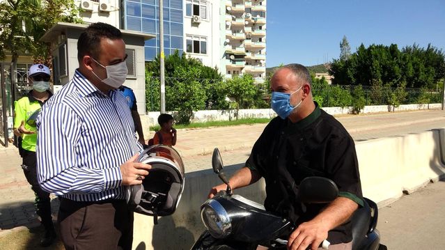 Motosiklet sürücülerine ceza yerine kask