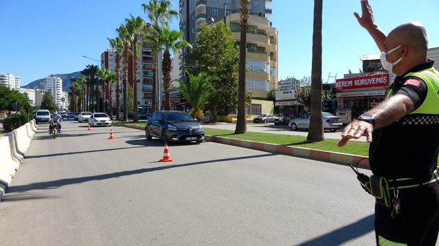 Motosiklet sürücülerine ceza yerine kask