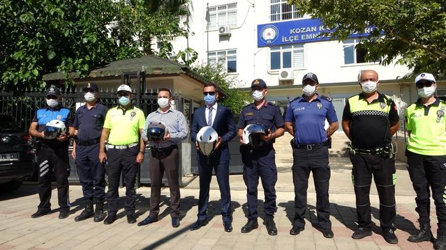 Motosiklet sürücülerine ceza yerine kask