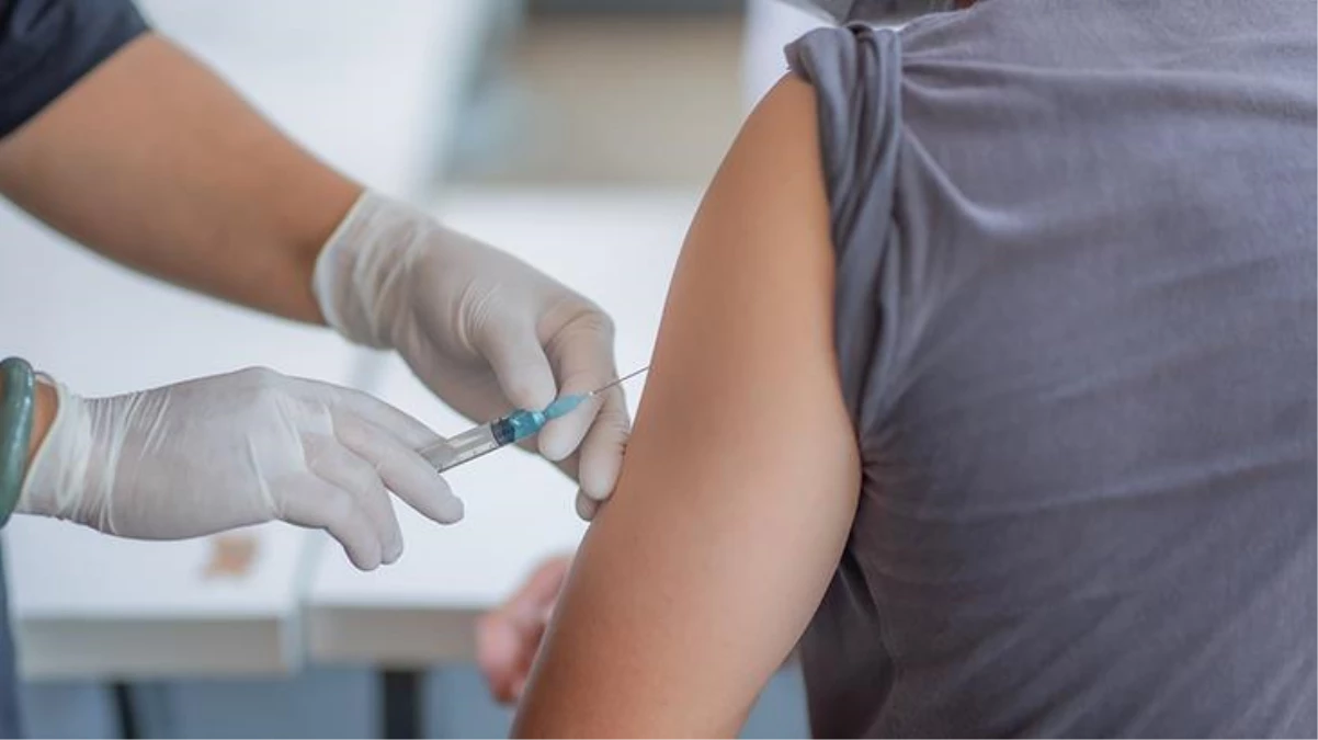 Sahte aşı düzenleyen hemşirelerin ifadeleri ortaya çıktı! Turistten 100 dolar para almış