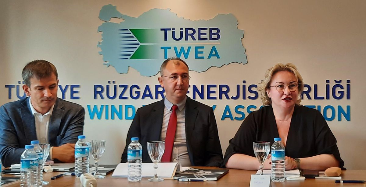 Rüzgar enerjisi proje gücü yıl sonunda 17 bin megavatı aşacak