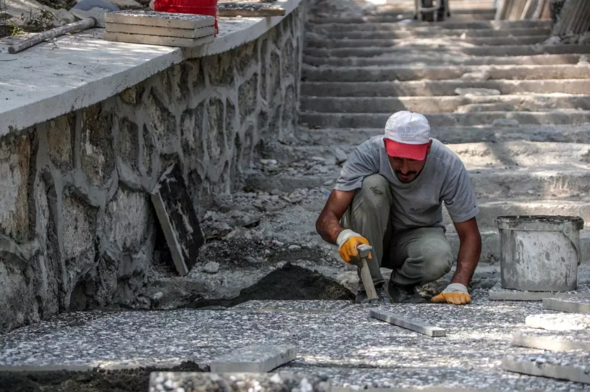 Sarıkız Parkı yenilendi