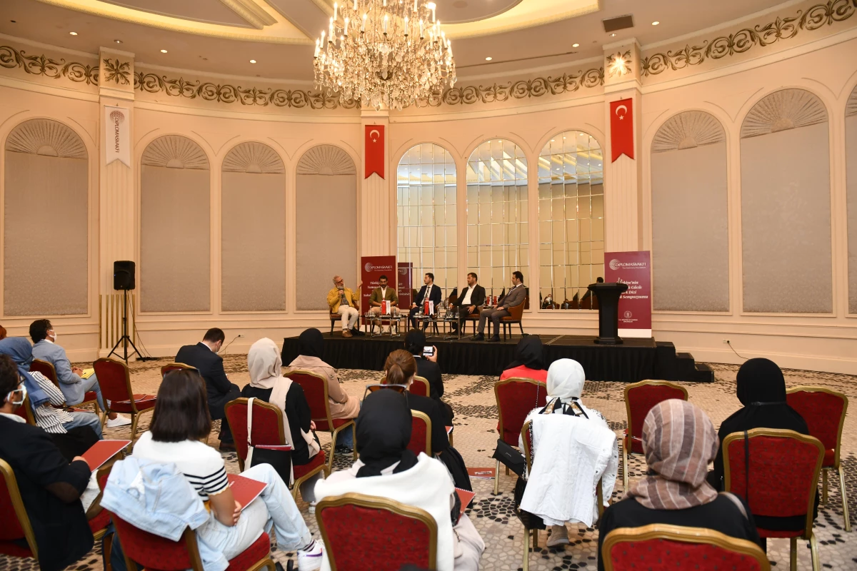 Türk Dizi Sektörü Sempozyumunda "Kültürel Diplomasi" konuşuldu