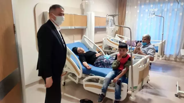 Sünnet düğününde tavuk yiyen 52'si çocuk 110 kişi zehirlendi Sünnet düğününde tavuk yiyen 52'si çocuk 110 kişi zehirlendi